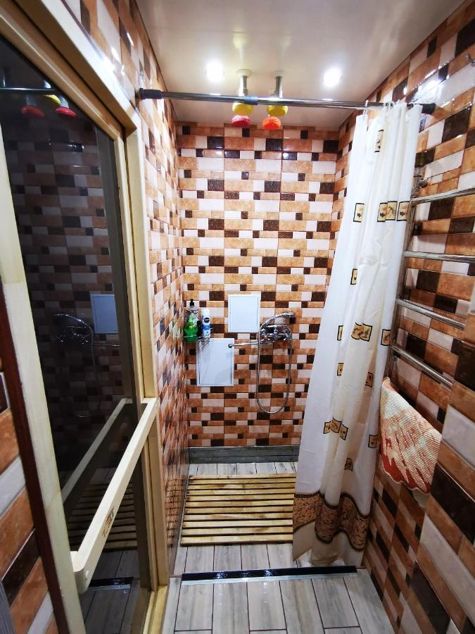 Міні Квартал Hotell Yahotyn Eksteriør bilde
